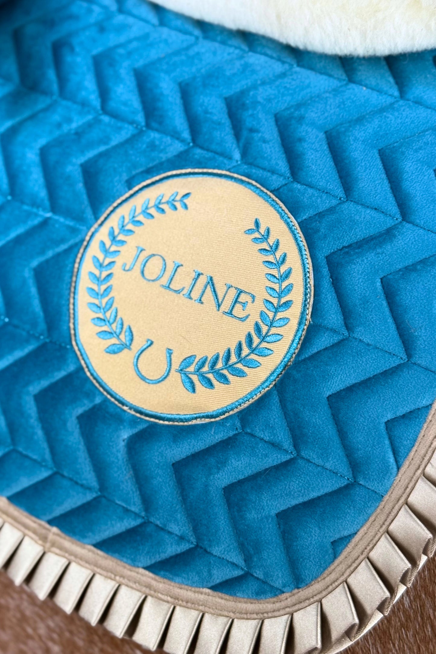 ZadeldekjeLottePetrolBlue1